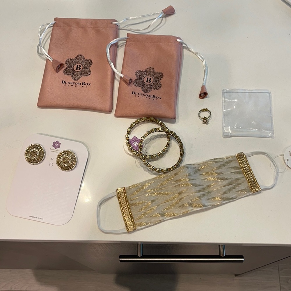 Blossom box jewelry